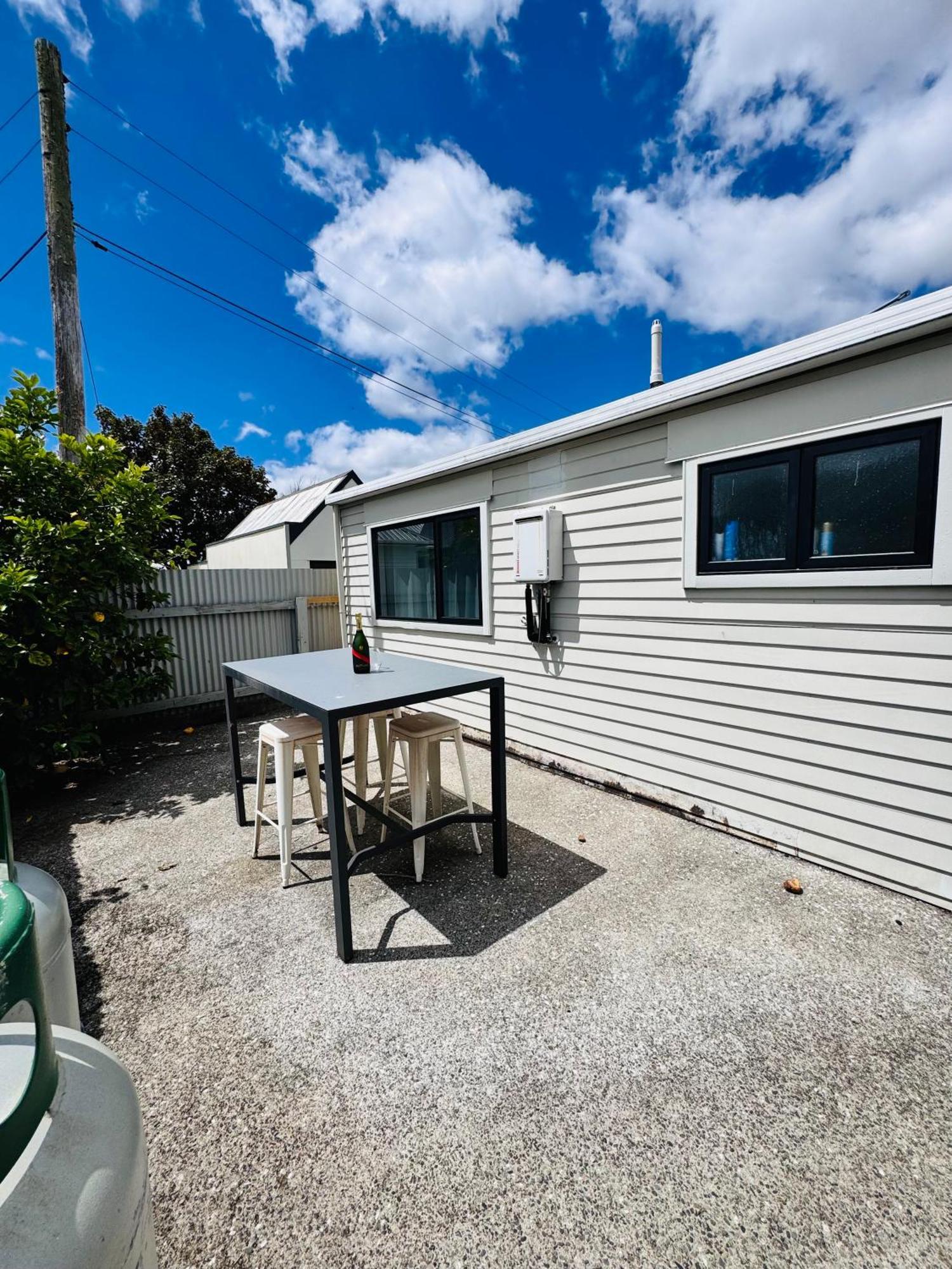 Modern 1 Bedroom Guest House Upper Hutt Exterior foto